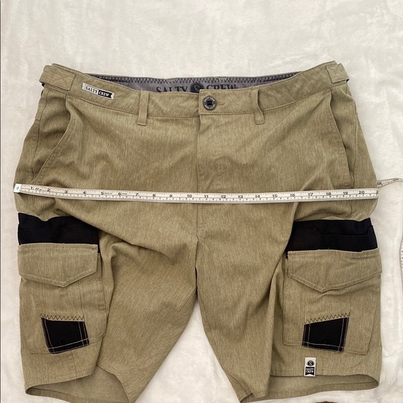 Salty Crew Men's Tan Cargo Shorts - Picture 10 of 11